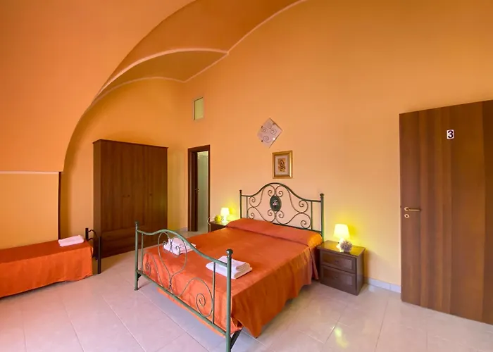 아파트 Parthenope *